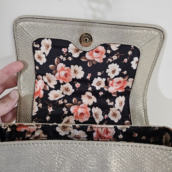 Anne Klein Gold Crossbody Bag with Textured Finish - Picture 7 of 11